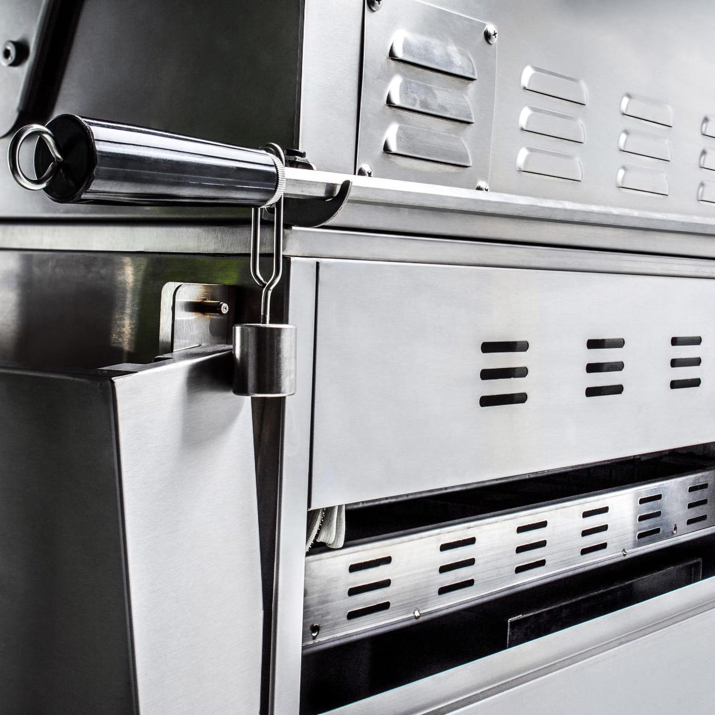 Blaze Professional LUX 44-Inch 4-Burner Built-In Propane/Natural Gas Grill w/ Rear Infrared Burner