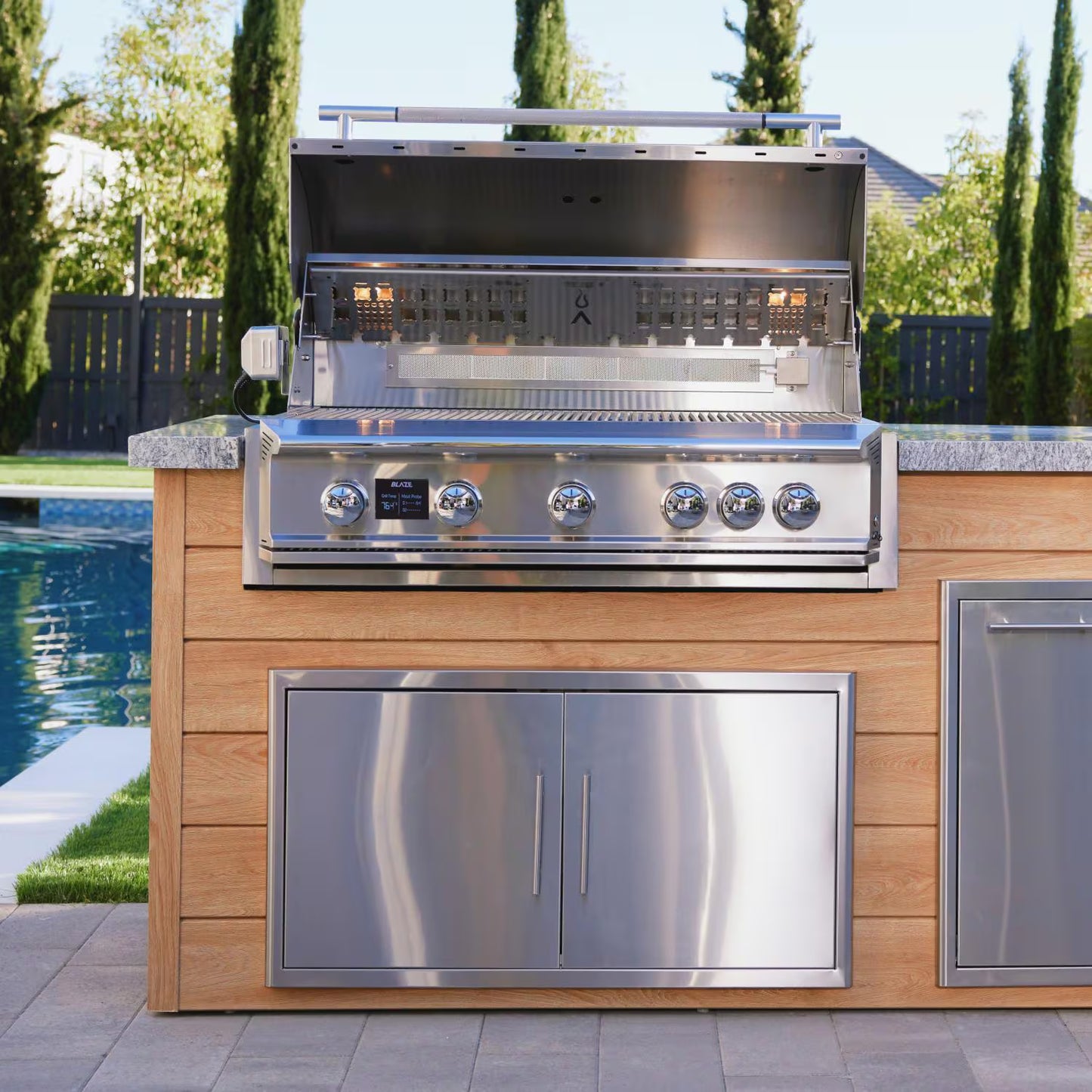 Blaze LTE PRO 40-Inch 5-Burner Built-in Propane Gas/Natural Grill w/ Digital Temperature Screen & Rear Infrared Burner
