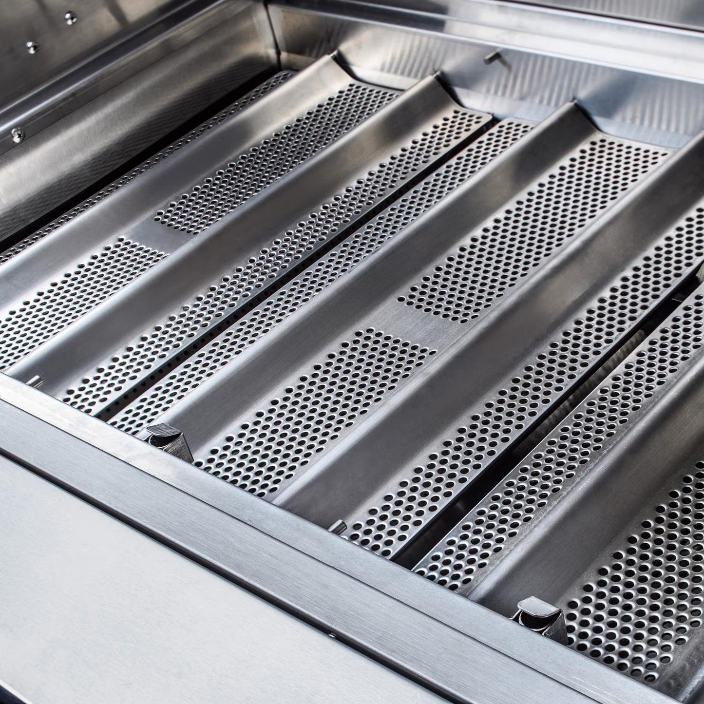 Blaze Professional LUX 34-Inch 3-Burner Built-In Propane/Natural Gas Grill w/ Rear Infrared Burner