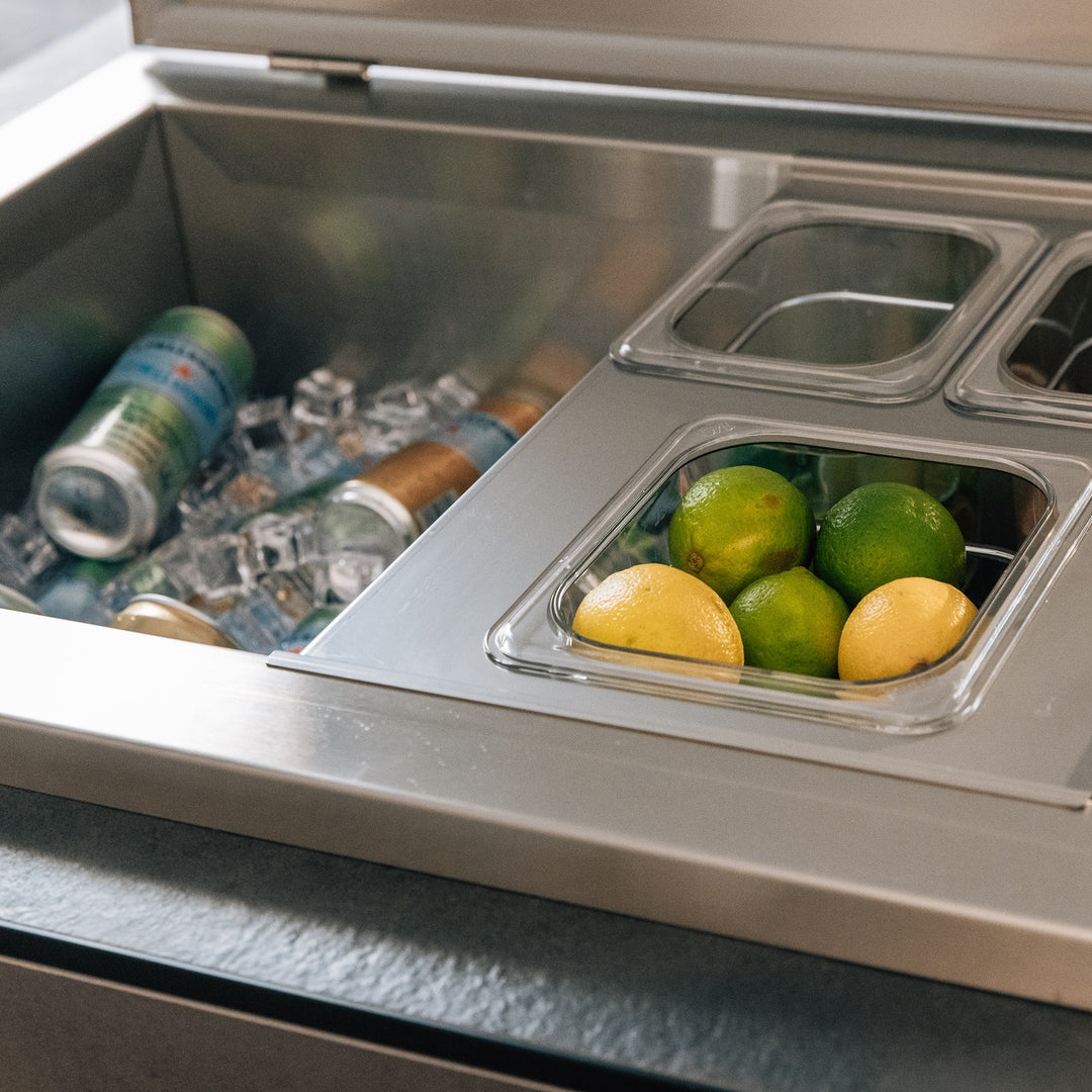 Summerset 28″ x 21″ Ice Chest
