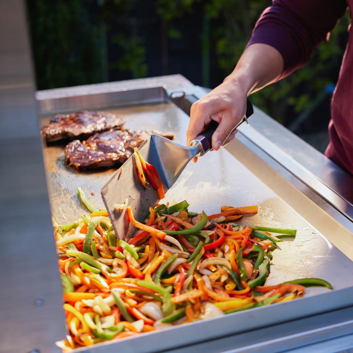 Blaze LTE PRO 40-Inch Built-in Propane/Natural Gas Griddle w/ Digital Temperature Screen & Lift-Assist Lid