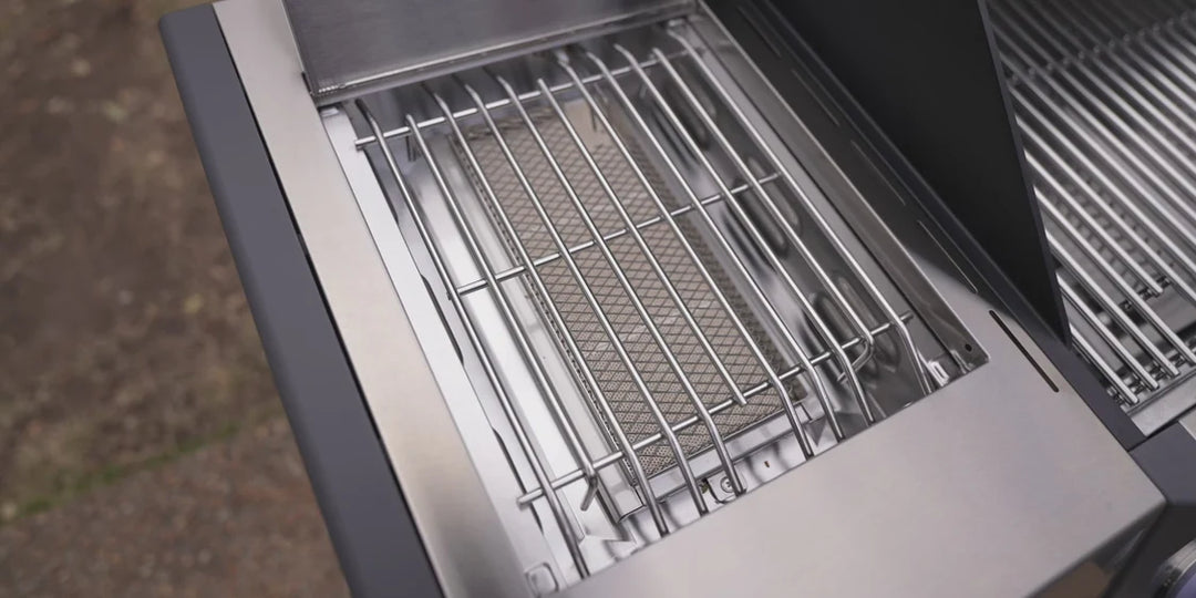 Monument Grills - Eminence 605 | Advanced Stainless Natural/Propane Gas Grill