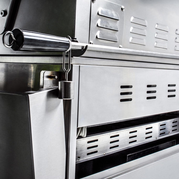Blaze Professional LUX 44-Inch 4-Burner Built-In Gas Grill
