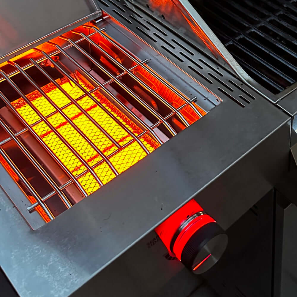 Monument Grills - Denali 605Pro | Stainless Smart Propane Gas Grill