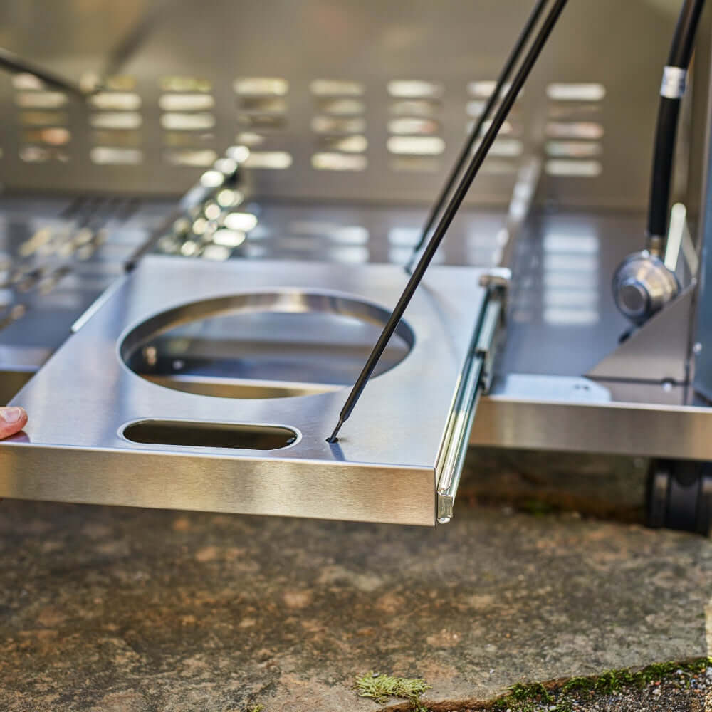 Monument Grills - Denali 605Pro | Stainless Smart Propane Gas Grill