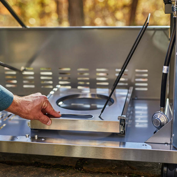 Monument Grills - Denali 605Pro | Stainless Smart Propane Gas Grill